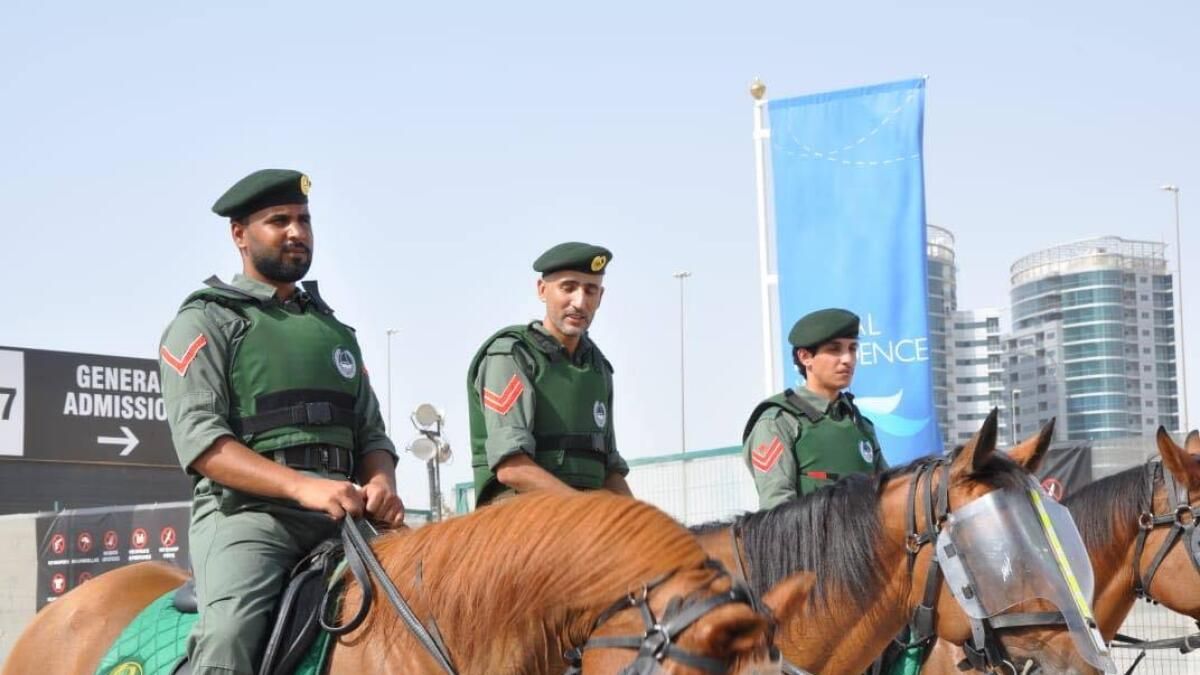 Dubai Polisine Nasıl Gönüllü Olunur; Çevrimiçi Olarak 5 Adımda Başvurun, Gerekli Belgeler