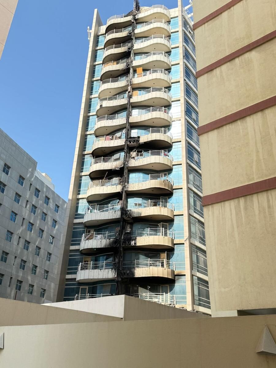 Dubai: Barsha Konut Kulesinde Yangın Kontrol Altına Alındı