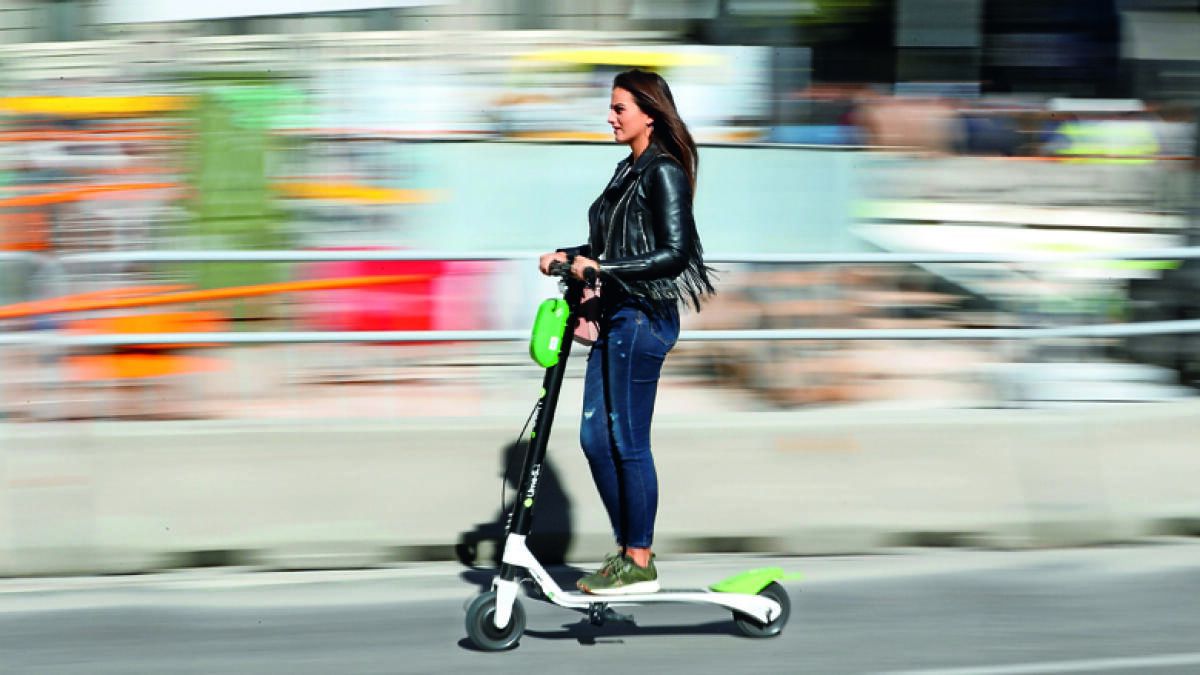 Dubai'nin Rta'sı Metro Sürücüleri için E-Scooter Yasağını Kaldırdı