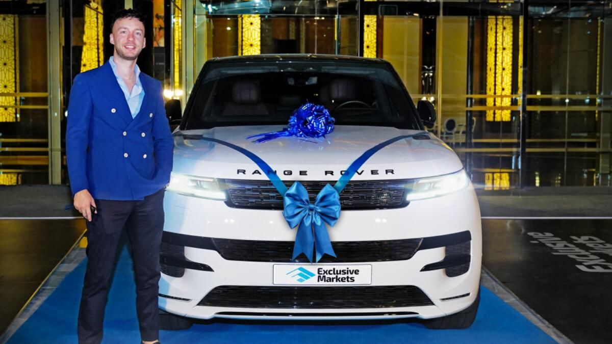 Exclusive Markets, Dubai'deki Range Rover Yarışmasının Kazananını Görkemli Bir Şekilde Kutluyor