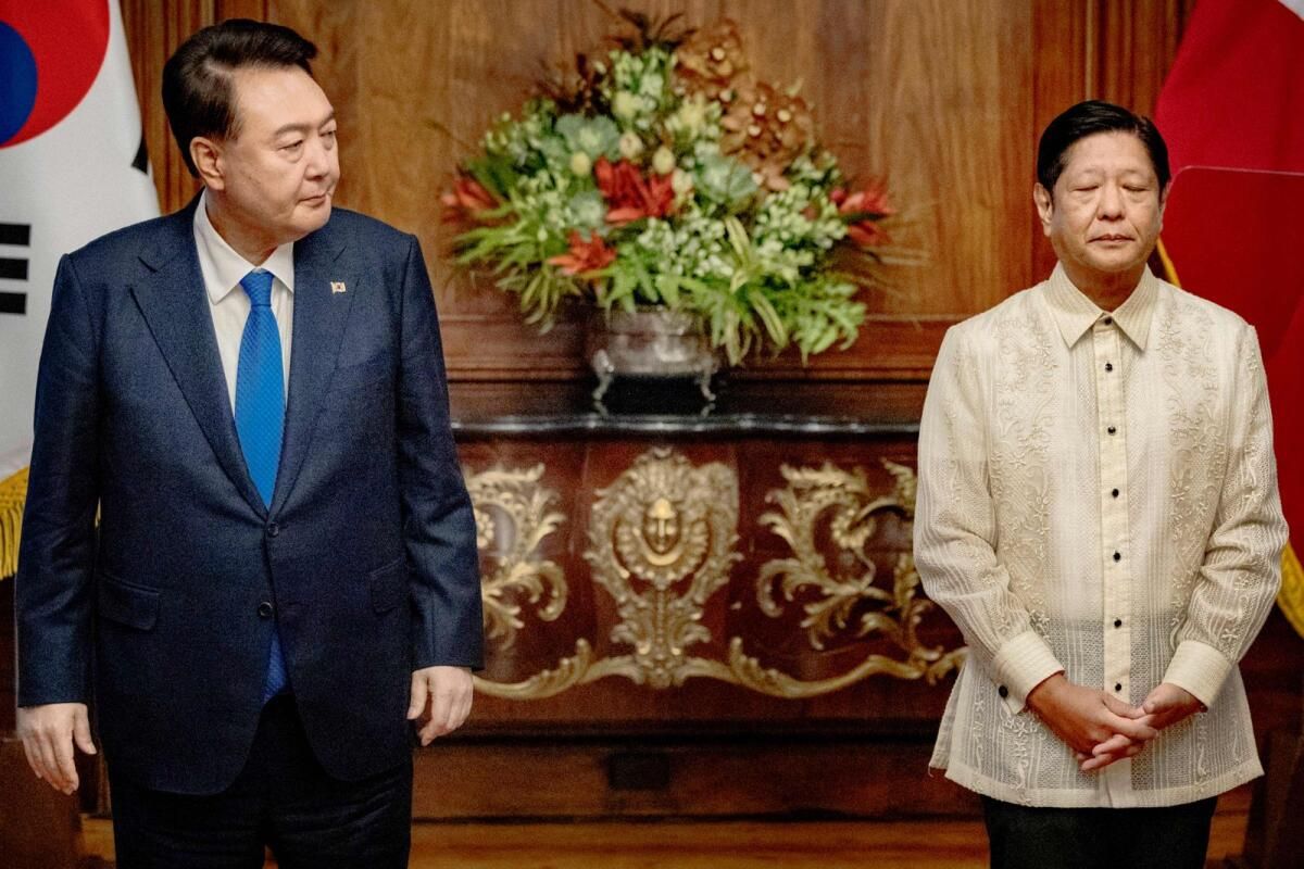 Filipinli Marcos, Ülkenin Savunma Sanayisini Canlandırmak için Yasa İmzaladı