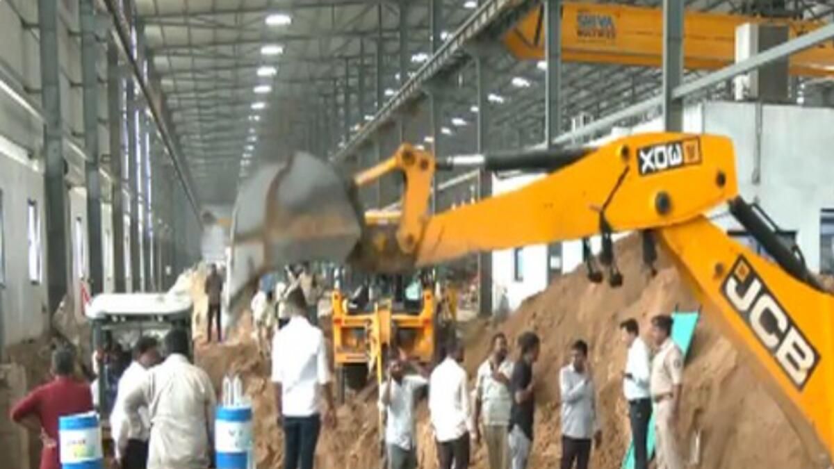 Hindistan: Gujarat'ta Duvar Yıkılırken En Az 6 Kişi Öldü; Başbakan Modi, 200.000 Rs Eski Gratia İlan Etti