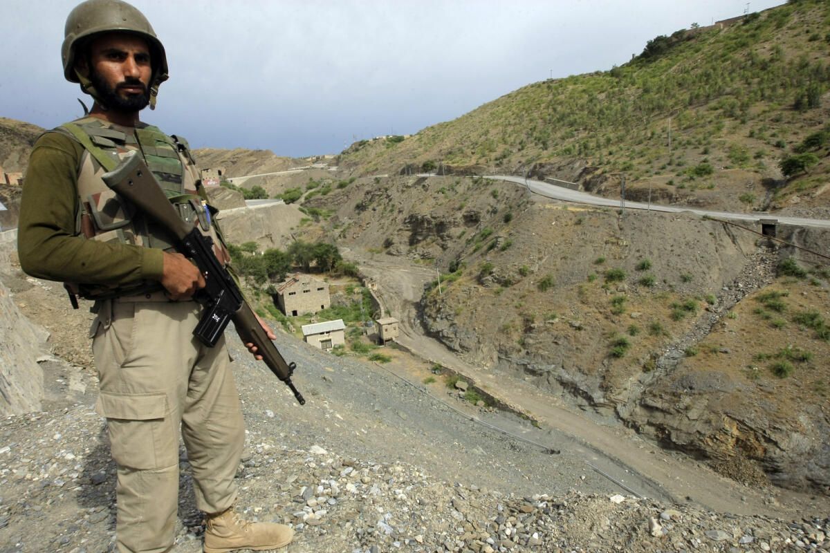 Pakistan: Afganistan Sınırına Yakın Taliban Saldırısında 10 Polis Hayatını Kaybetti