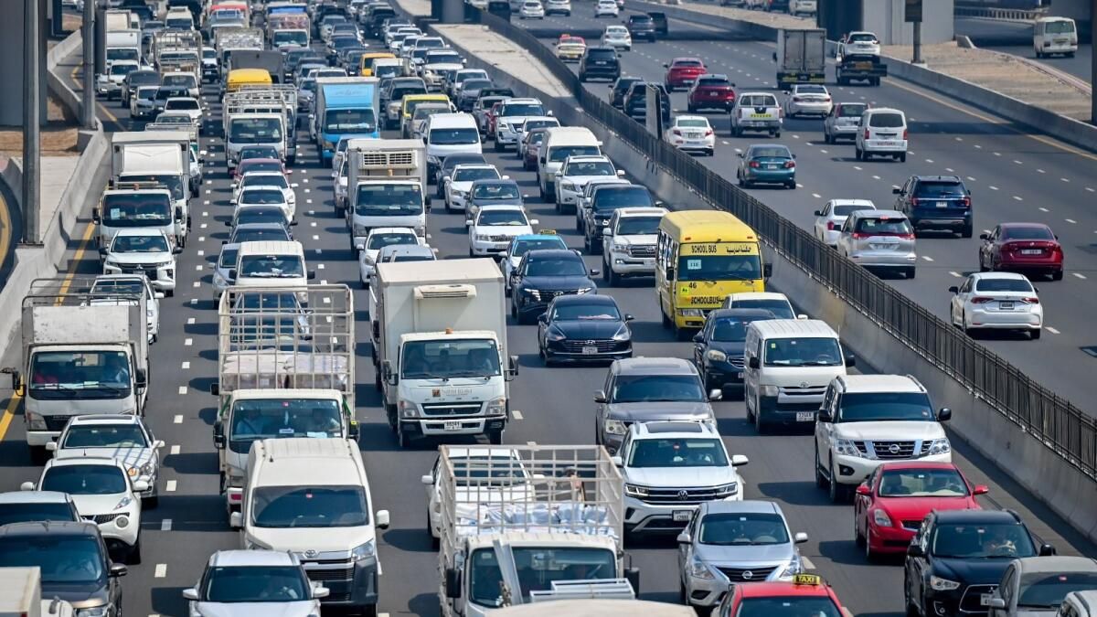 Dubai: Bazı Çalışanlar, iş bölgelerinde Trafik Arttıkça Otoparklarda 30 Dakikaya Kadar Zaman Harcıyor