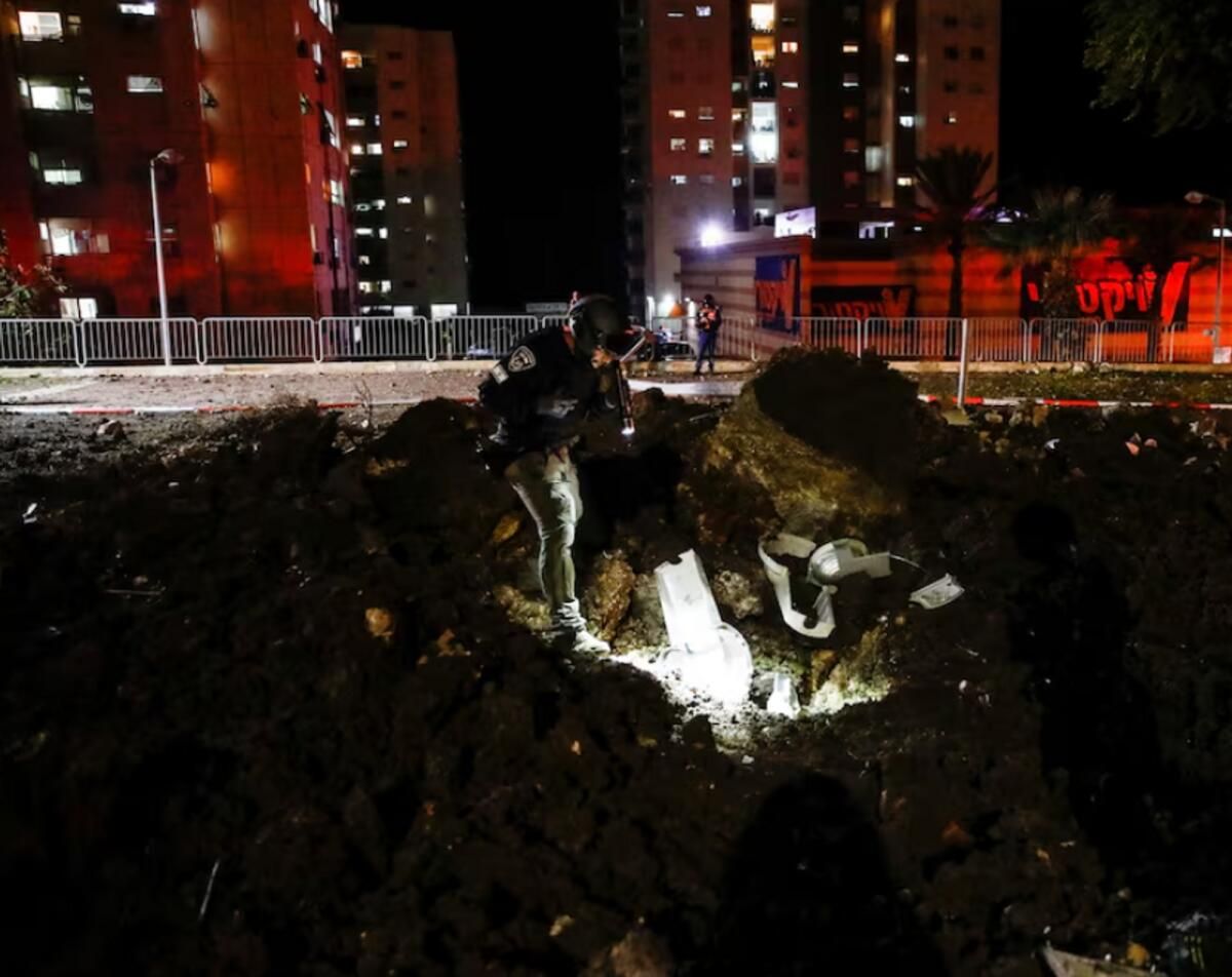 Hizbullah: İsrail Hayfa Yakınlarındaki Donanma Üssüne Roket Atıldı