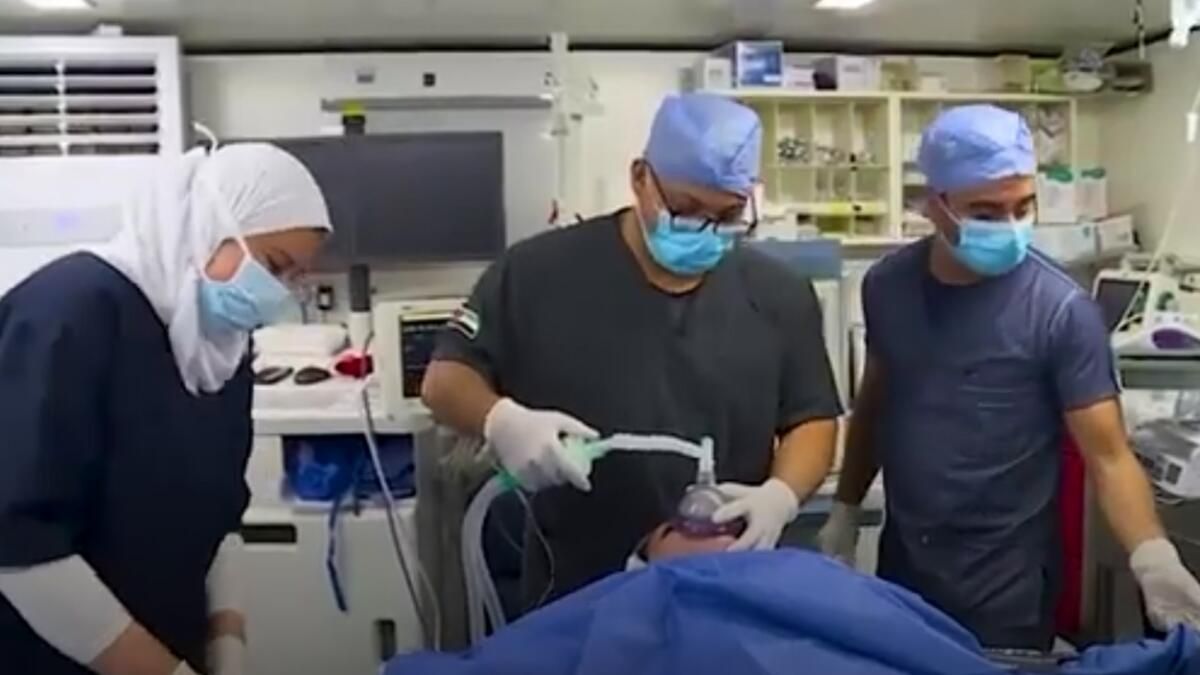 İzle: BAE Yüzen Hastanesi, 2 Filistinlilere Karmaşık Ameliyatları Başarıyla Gerçekleştirdi