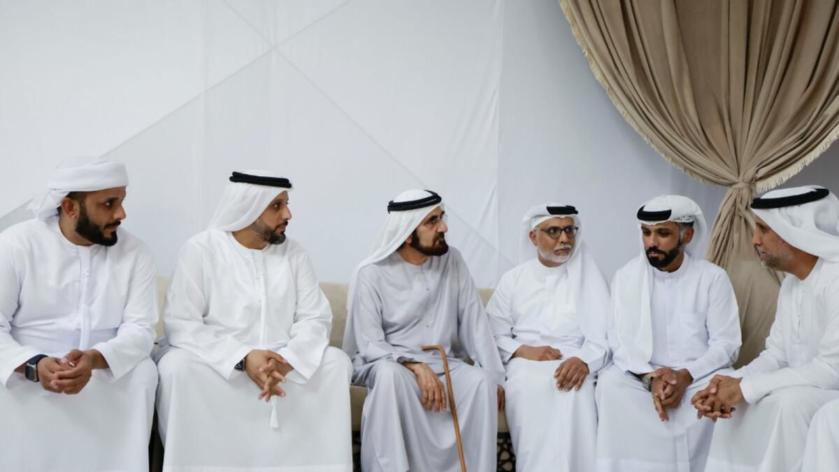 Dubai Hükümdarı, Kıdemli Gazeteci Ahmed Al Mansouri'nin Ölümüyle İlgili Başsağlığı Diledi