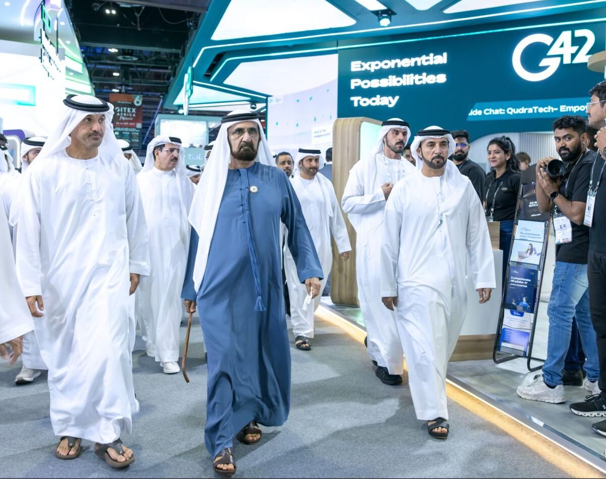 Bakın: Şeyh Muhammed, Dubai'de Gitex 2024'ü Geziyor