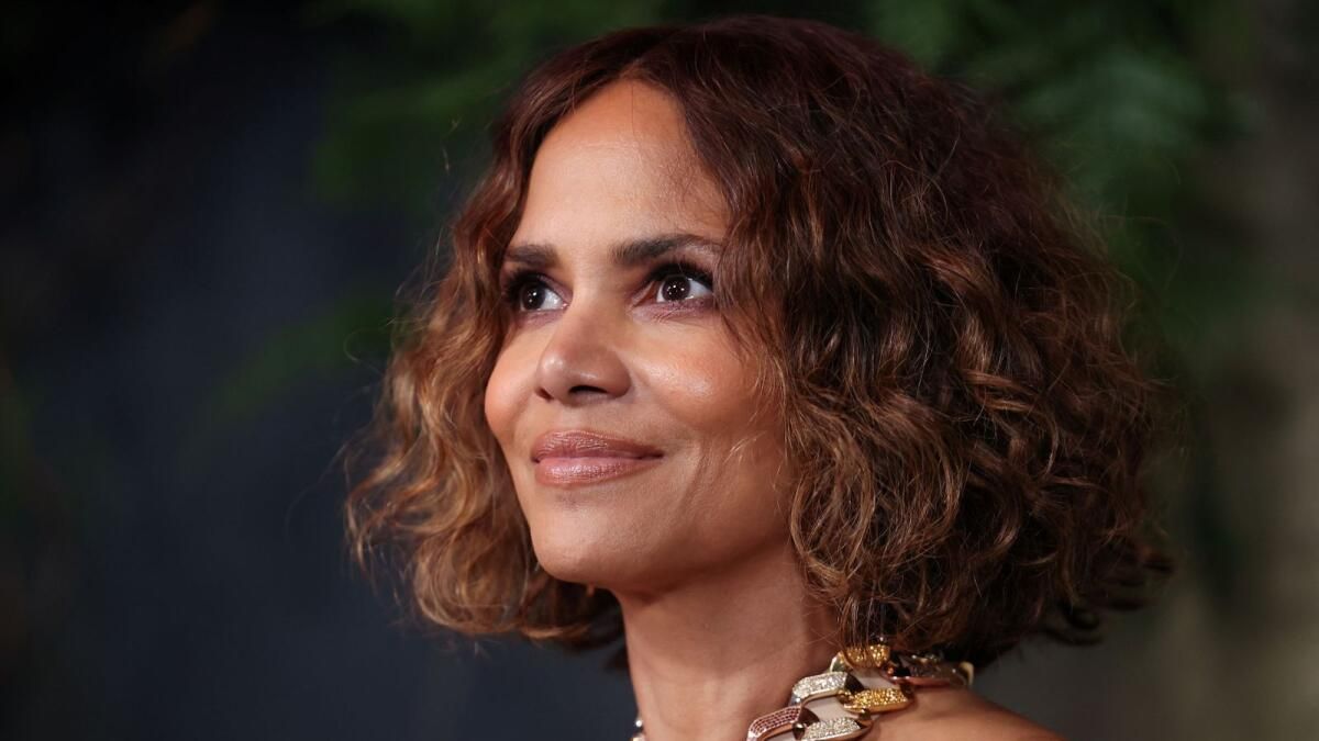 Halle Berry, Hollywood'da "Gölgeli" Uygulamaları Çağırıyor