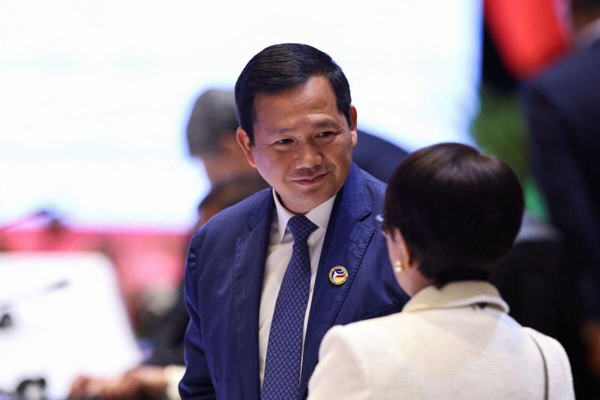 Oğul Neredeyse Yükseliyor: Kamboçyalı Hun Sen Tahtın Arkasındaki Güç