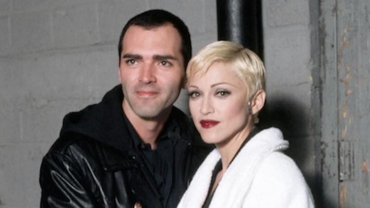 Madonna Rahmetli Kardeşi Christopher Ciccone'a Haraç Ödüyor