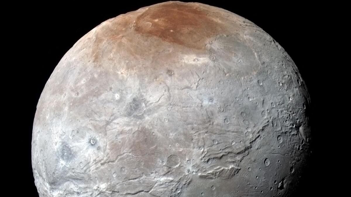 Webb Teleskopu Pluto'nun En Büyük Uydusundaki Karbondioksiti Tespit Etti