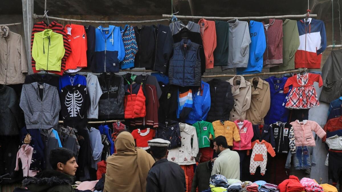 İkinci El Giyim Maliyetlerindeki Artış Pak'ta Aileleri Soğukta Bıraktı