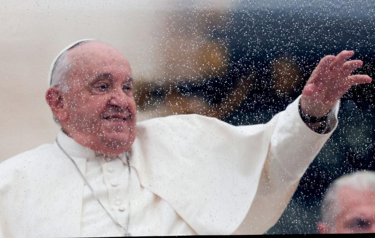 Papa Francis, Katolikleri 'Çılgın Para Arayışından' Vazgeçmeye Çağırdı