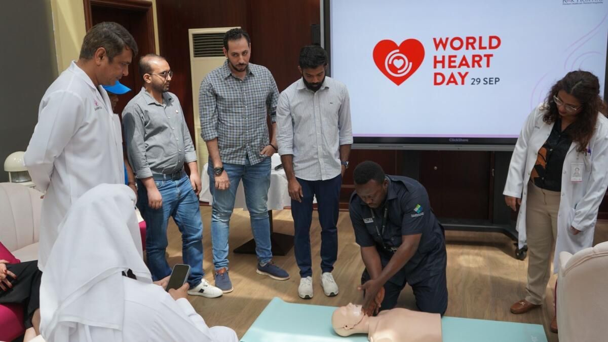 Rak Hastanesi, Kardiyak Acil Durumlara Yanıt Vermek için Yüzlerce Kişiyi Eğitiyor