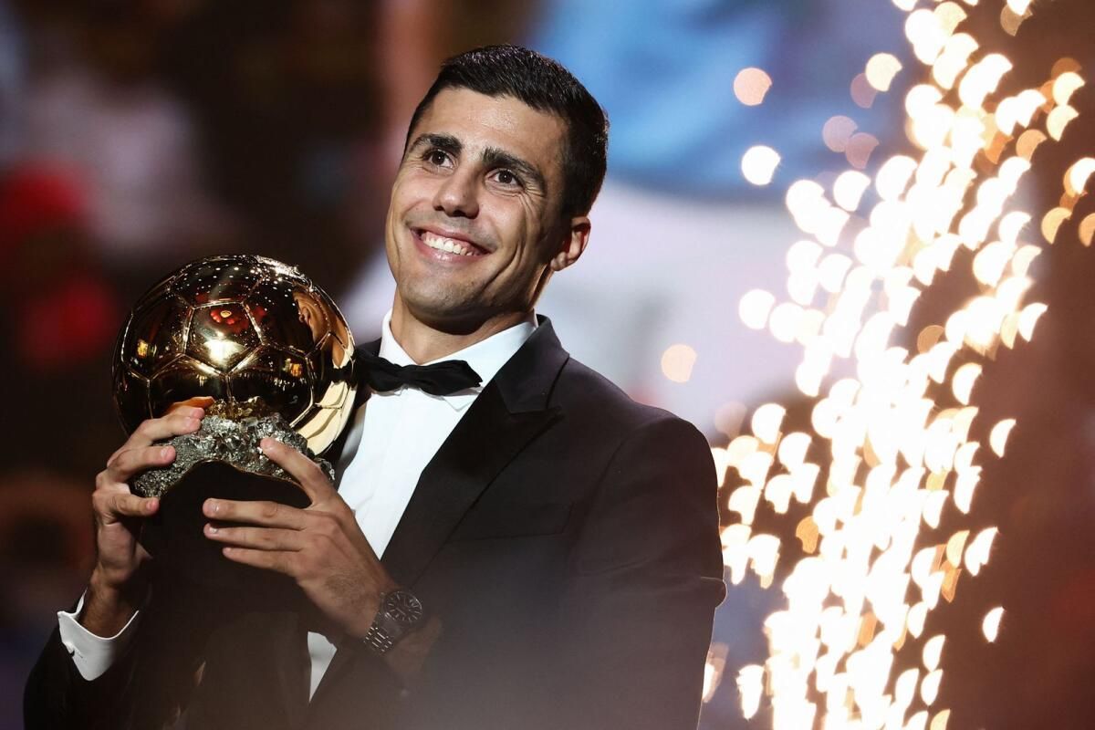 Manchester City'nin ispanyol Orta Saha Oyuncusu Rodri, Dünyanın en iyi Oyuncusu dalında Ballon D'or'u Kazandı