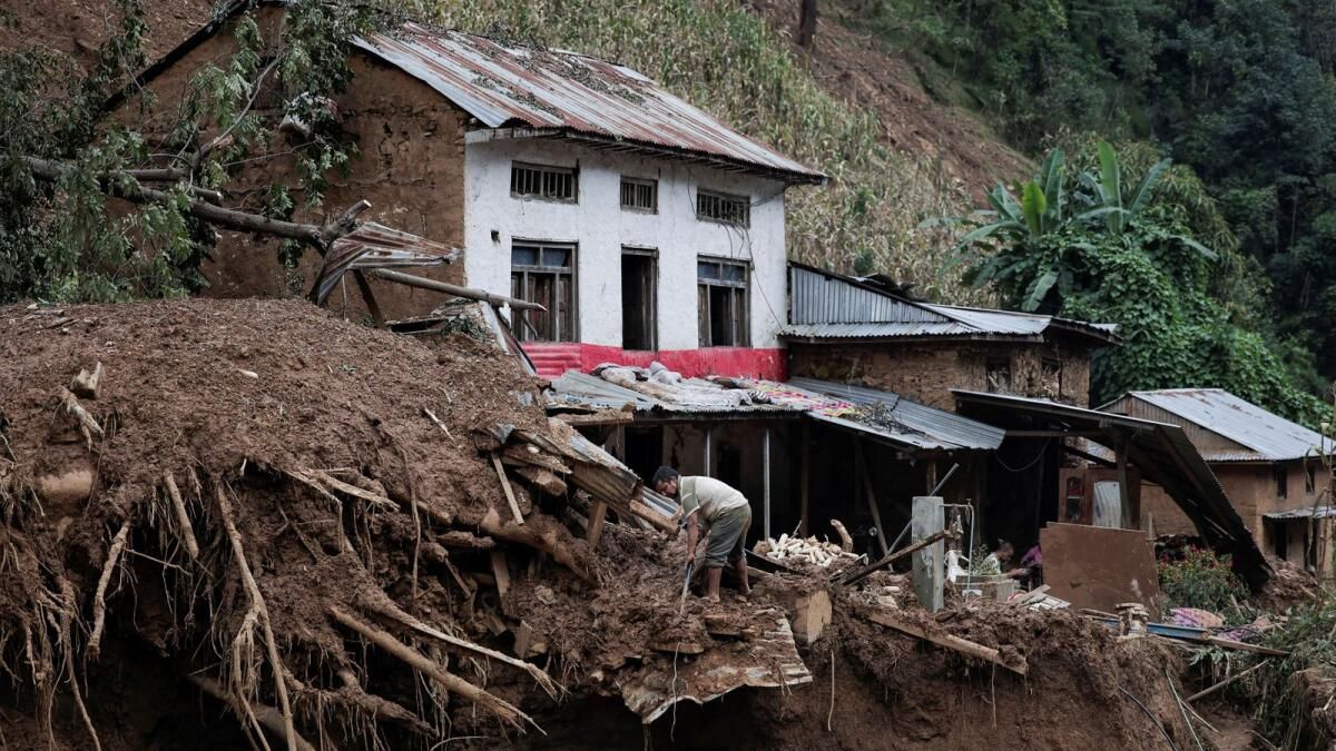 Nepal'de Sel Felaketi 225'e Ulaşırken Rölyef Gecikmeleri Nedeniyle Öfke