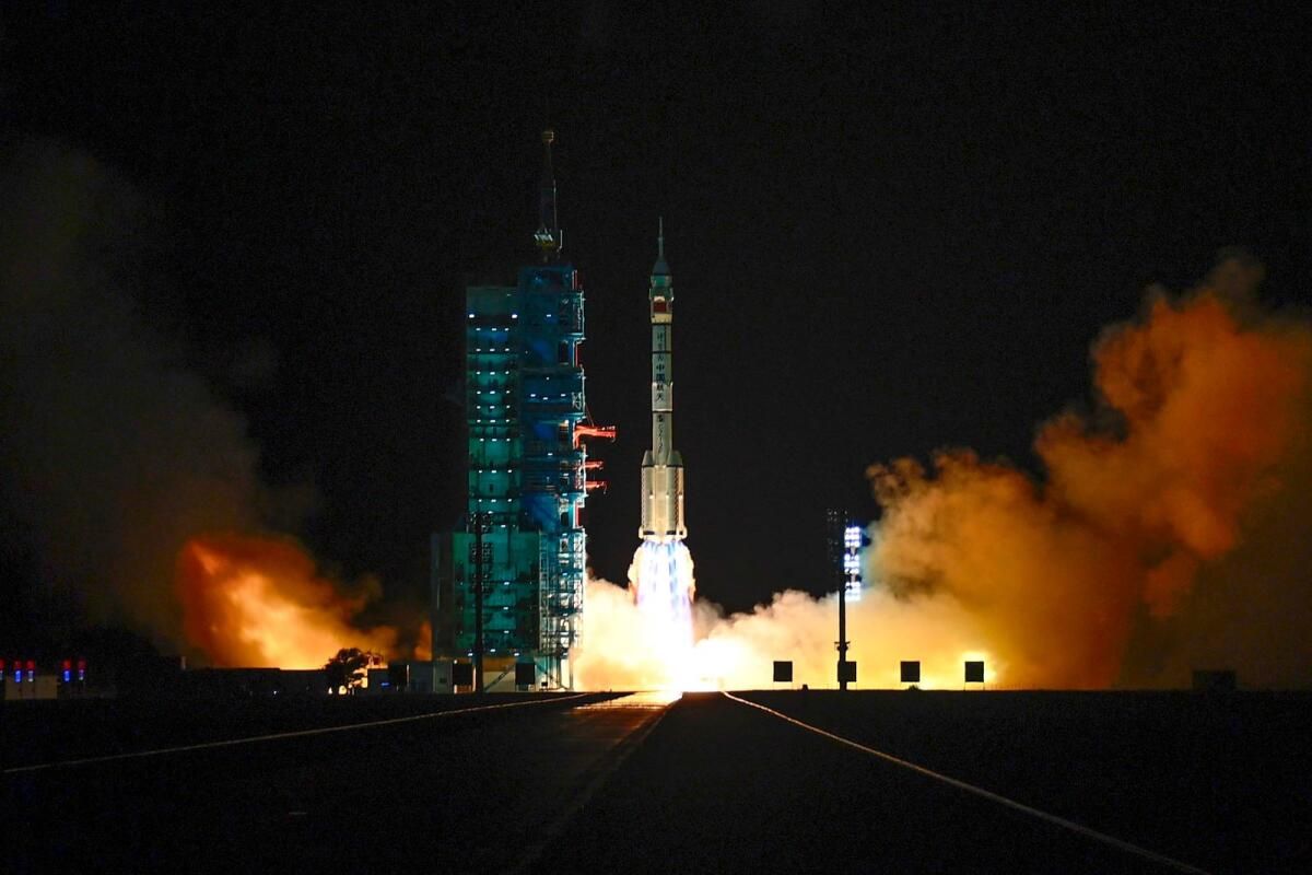 Çin'in Tiangong uzay istasyonu için Üç Kişilik Mürettebat Patladı