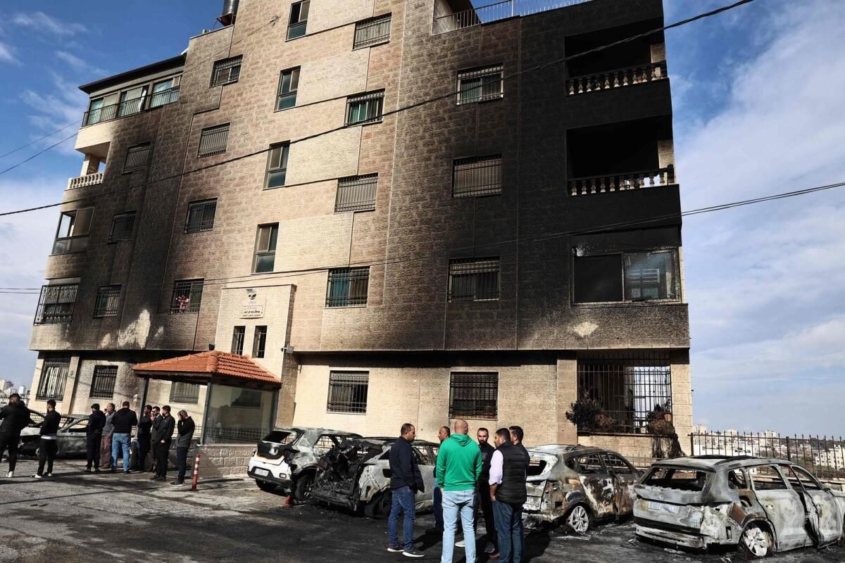 İsrailli Yerleşimciler, Ramallah'ın Eteklerinde Filistinlilerin Mülküne Araba Yaktı