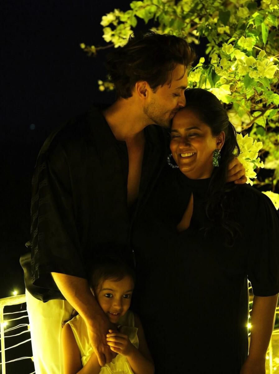 Aayush Sharma, Arpita 10. Evlilik Yıldönümünü Kutladı
