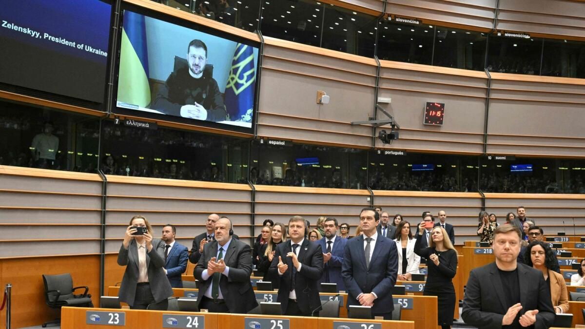 Putin, Savaşın 1000. Gününde Zelensky'yi 'Kendi Başına Durmayacak' diye Uyardı