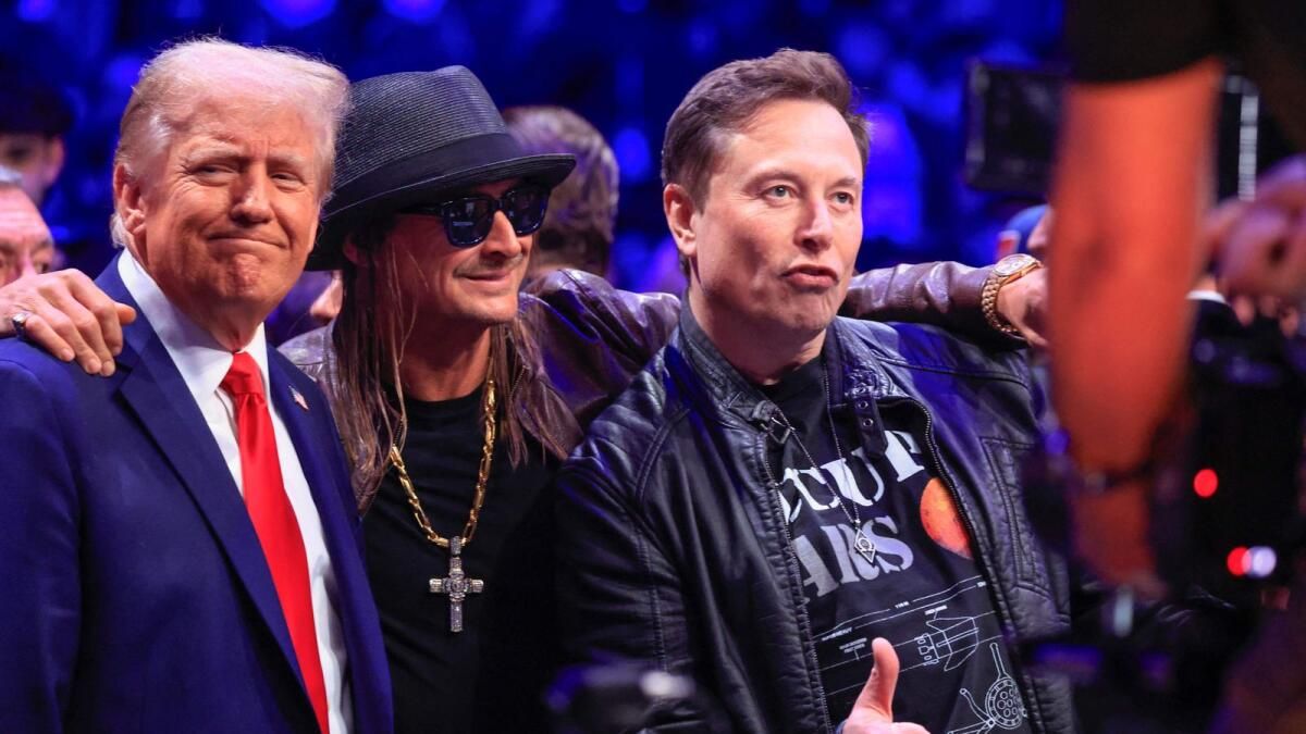 Tesla, Trump'ın Ekibinin Federal Kendi Kendini Süren Araç Düzenlemelerini Planladığını Bildirdi