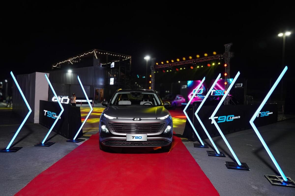 Bestune T90 Dubai'de Tanıtıldı: Aile Akıllı Suv'larında Yeni Bir Kriter