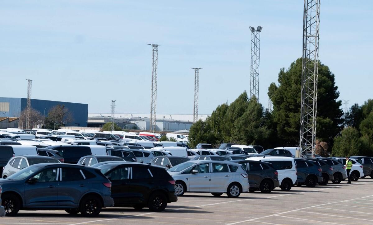 Ford, Ev Vardiyasını ve Artan Rekabeti Suçlayarak Avrupa'daki işlerin %14'ünü Kesecek