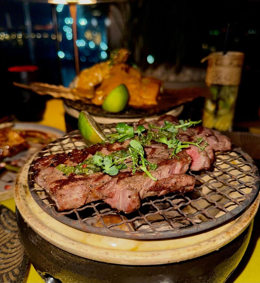 Buranın Yakınındaki restoranlar: Barfly By Buddha-Bar Earns Its Spot On The Palm