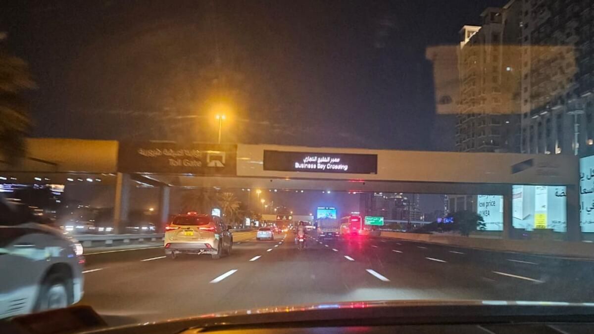 'Dh8 Ekstra Günlük': Dubai'de Yaşayanların Aylık Giderleri, Yeni Salik Geçiş Kapıları Açıldıkça Artıyor