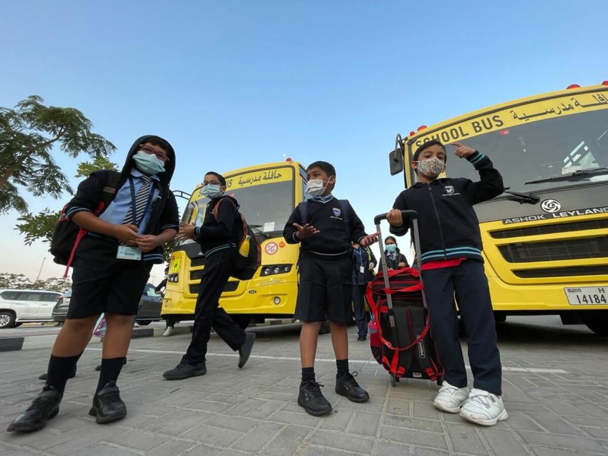 Dubai: Al Mawakeb Okulu Çevresinde Trafik Akışı Düzeliyor; Öğrencileri Bırakmak için Sadece 5 Dakika