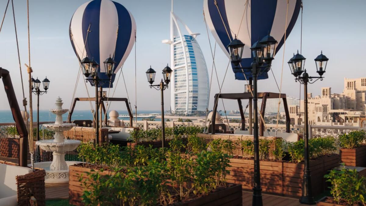 Dubai: Bu Deneyim, Sıcak Hava Balonu Yemeğine En Yakın Şey