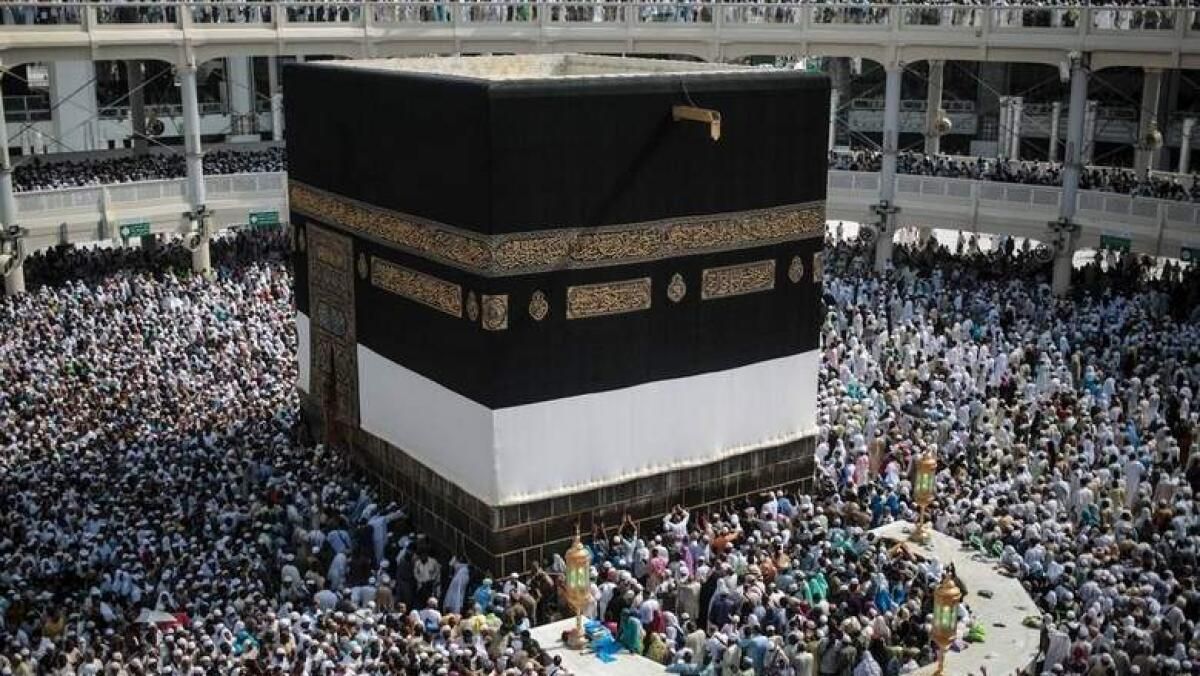 Kıble Bulucu: BAE'deki Müslümanlar Namaz için Kabe'nin Doğru Yönünü Nasıl Bilebilirler