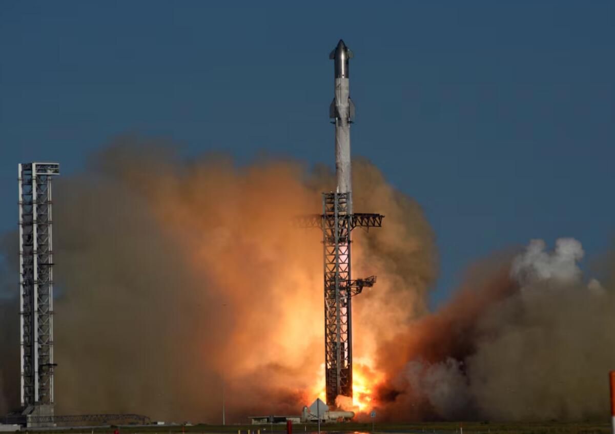 Elon Musk'un Spacex'i Yıldız Gemisini Fırlattı; Güçlendirici İnişi Kaçırdı