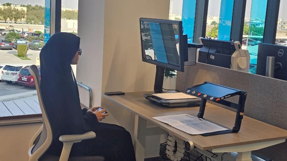 BAE: 'Melek Gözü', Ajman Üniversitesi'ndeki İleri Teknoloji Araçlar, Öğrenmede Görme Engellileri Destekliyor