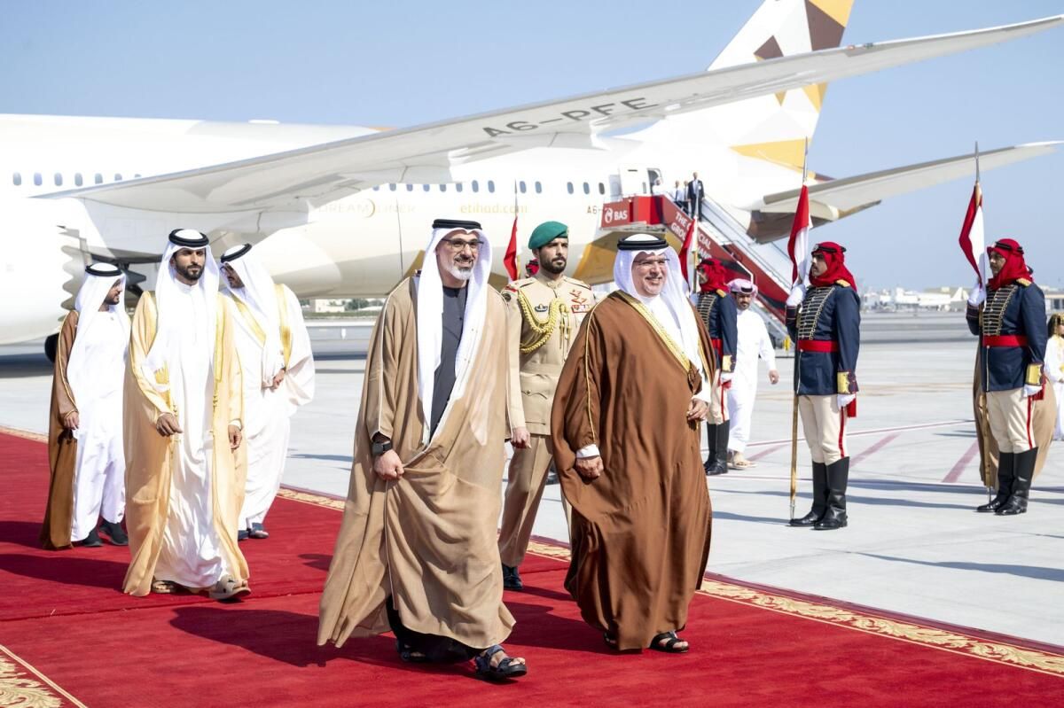 Bakın: Abu Dabi Veliaht Prensi Resmi Ziyaret için Bahreyn'e Geldi