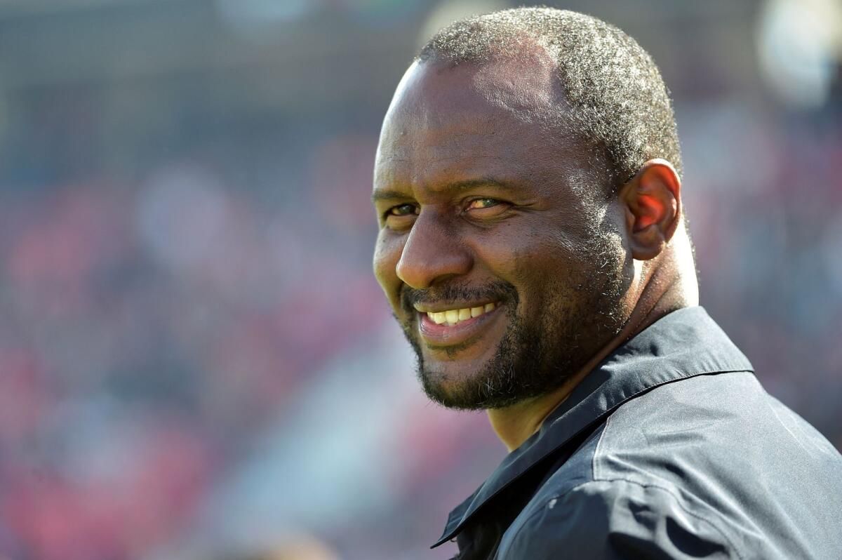 Arsenal Efsanesi Vieira Yeni Cenova Teknik Direktörü Seçildi