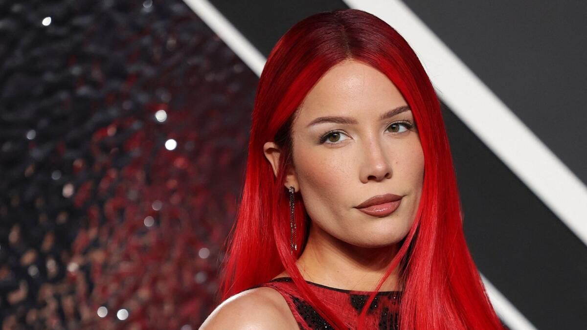 Halsey, ikinci Meme Kanseri Ameliyatından İyileşirken Annesini Destekliyor