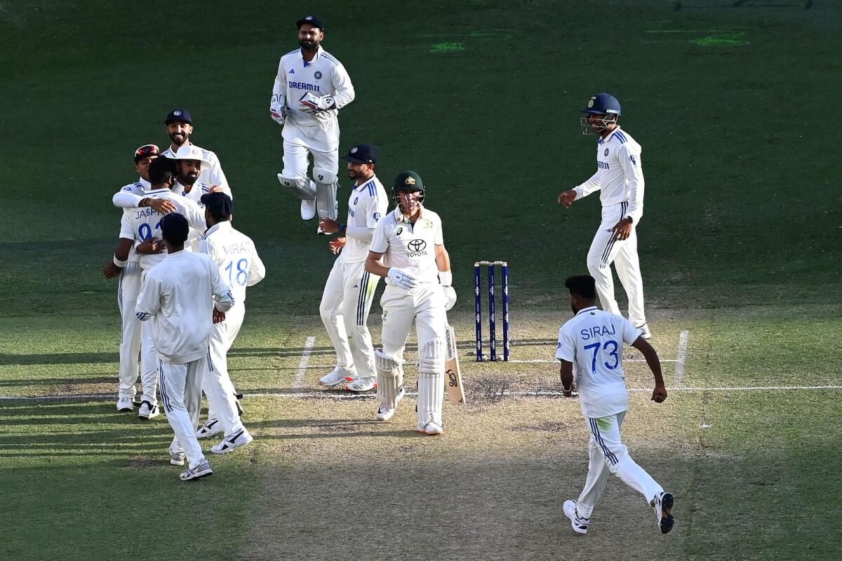 Jaiswal'dan sonra 12 / 3'te Mücadele Eden Avustralya, Kohli Tons Hindistan'ı Zirveye Taşıdı