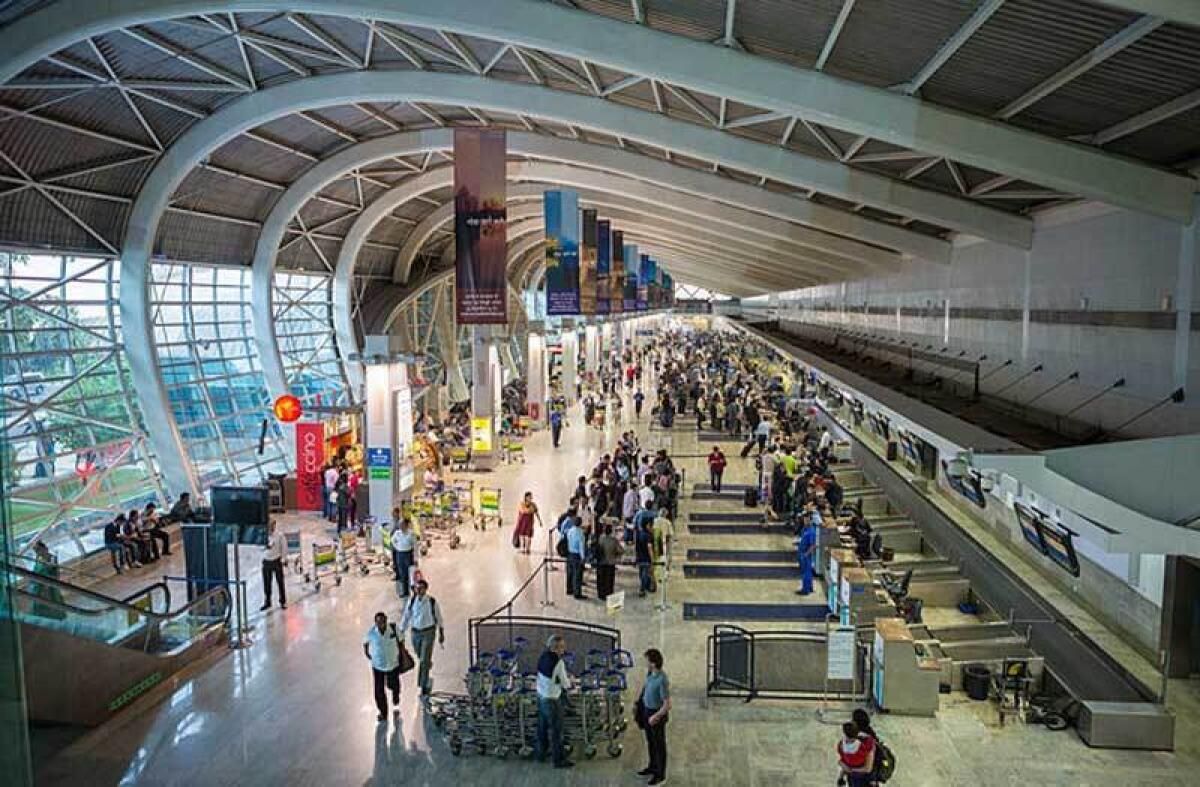 İki Mumbai Havaalanı Personeli, 26,5 Milyon Rs Değerinde Altın Kaçakçılığından Tutuklandı