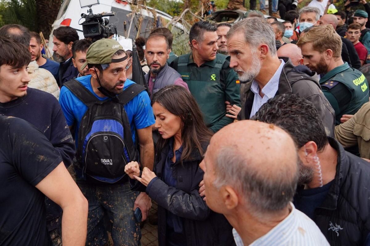 İspanya Kraliyetleri Kaotik Ziyaretten Sonra Sel Merkez Üssüne Dönecek