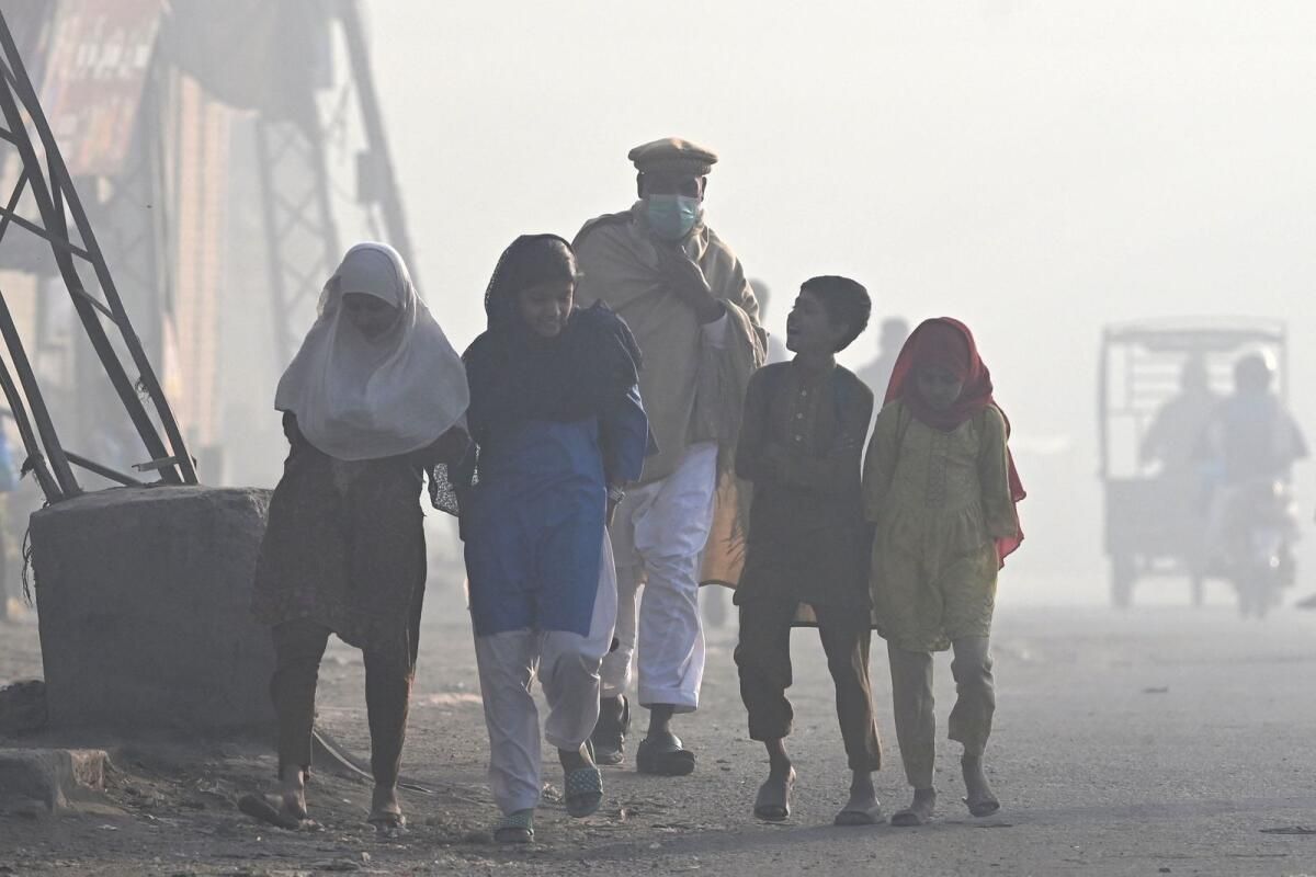 Pakistan: Lahor'da Duman Tehlikeden Sağlığa Düşüyor