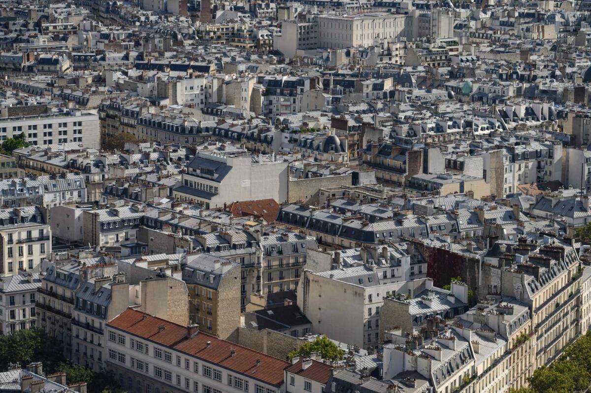 Paris Şehrinin Nüfusunun Düşmesi Belediye Binasında Alarma Neden Oldu