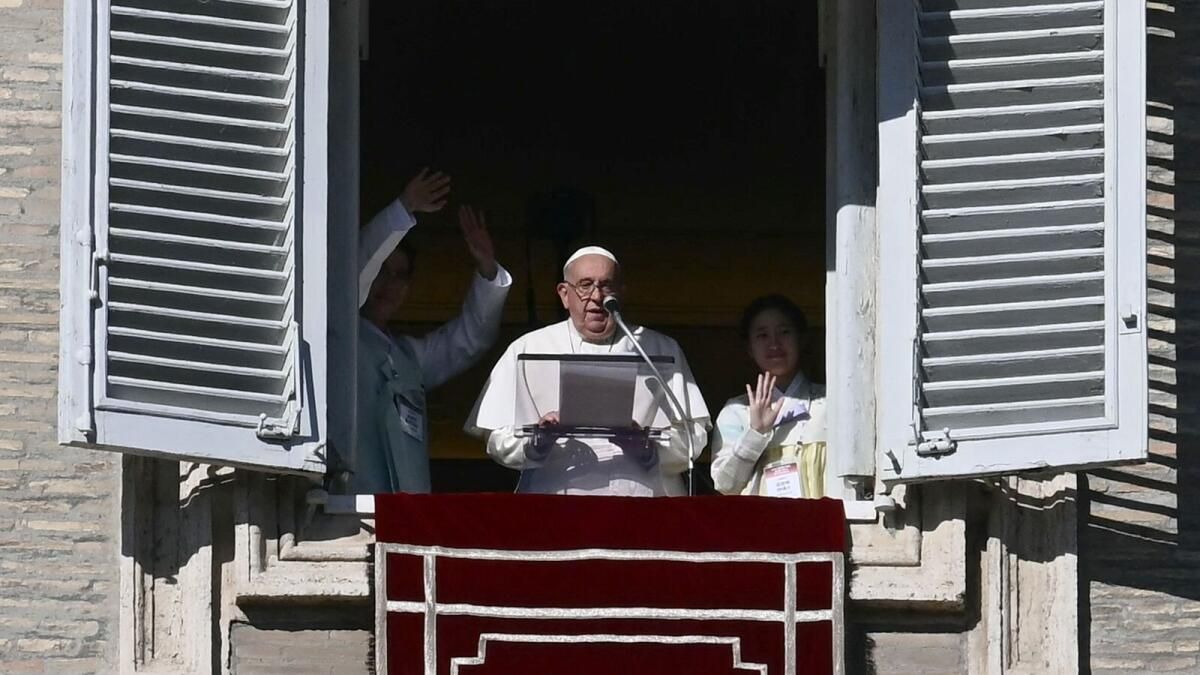 Papa, Paris'teki Notre Dame Açılışını Korsika Ziyareti için Atlayacak