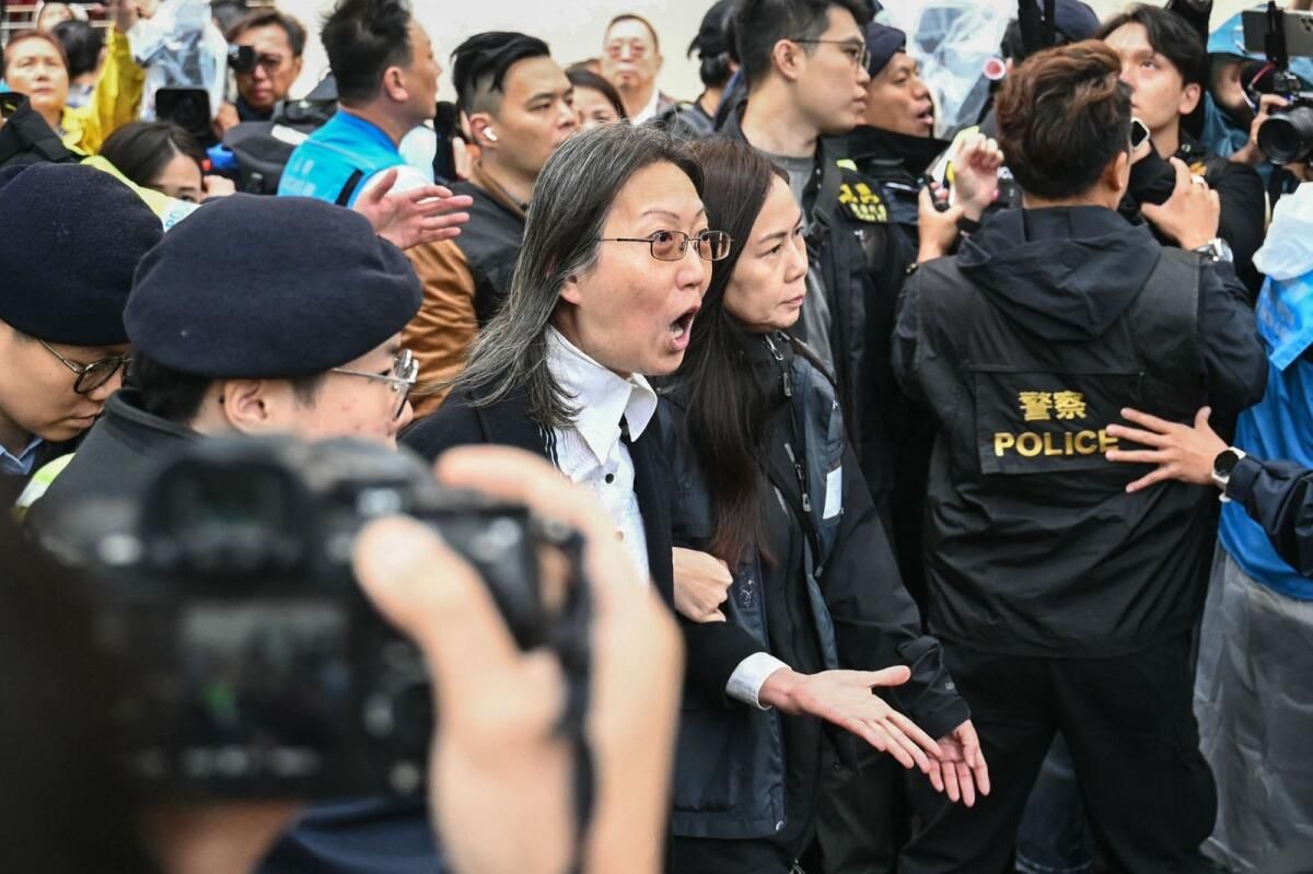 Hong Kong Mahkemesi 45kişiyi Yıkım Suçlamasıyla Hapse Attı