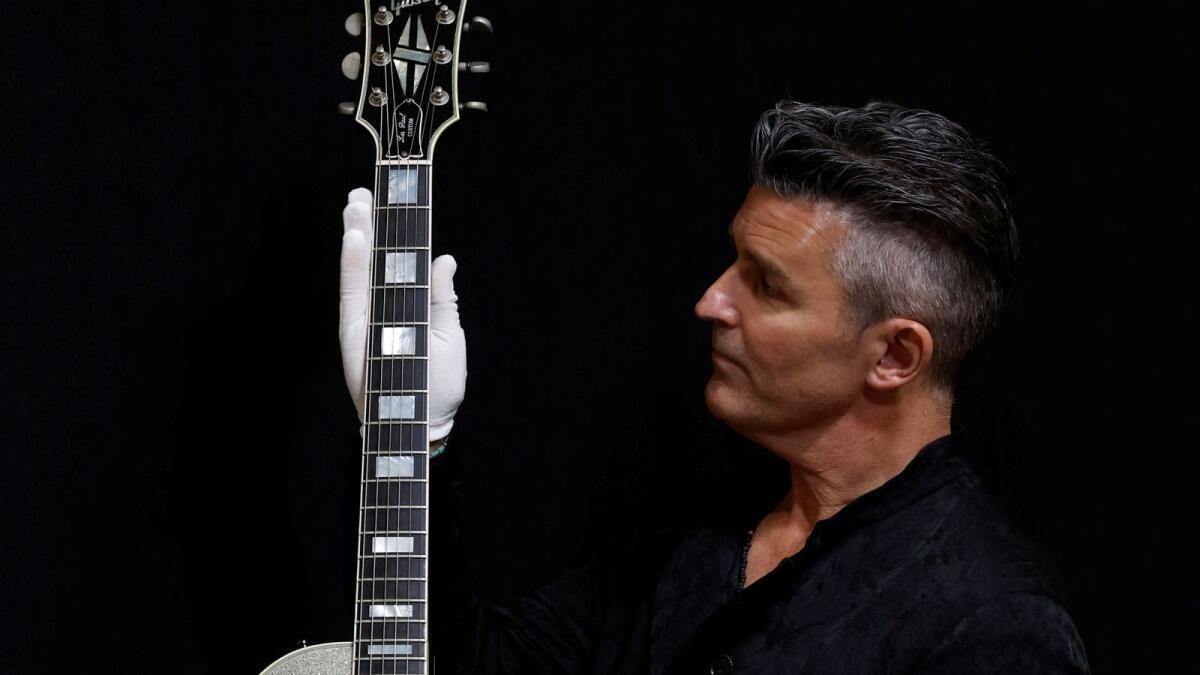 Noel Gallager'ın 'En iyi' Gitarı 1 Milyondan Fazla Dolara Satılıyor