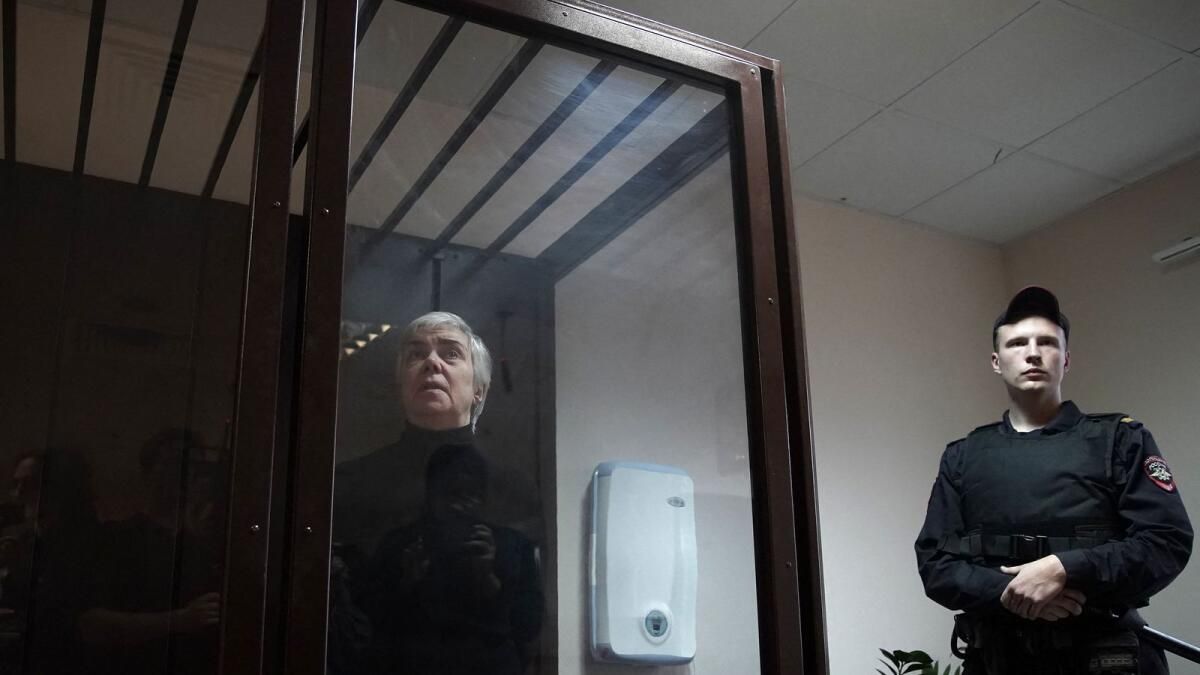 Rusya, Randevu Sırasında Ukrayna Kampanyasını Eleştirdiği için Doktoru Hapse Attı