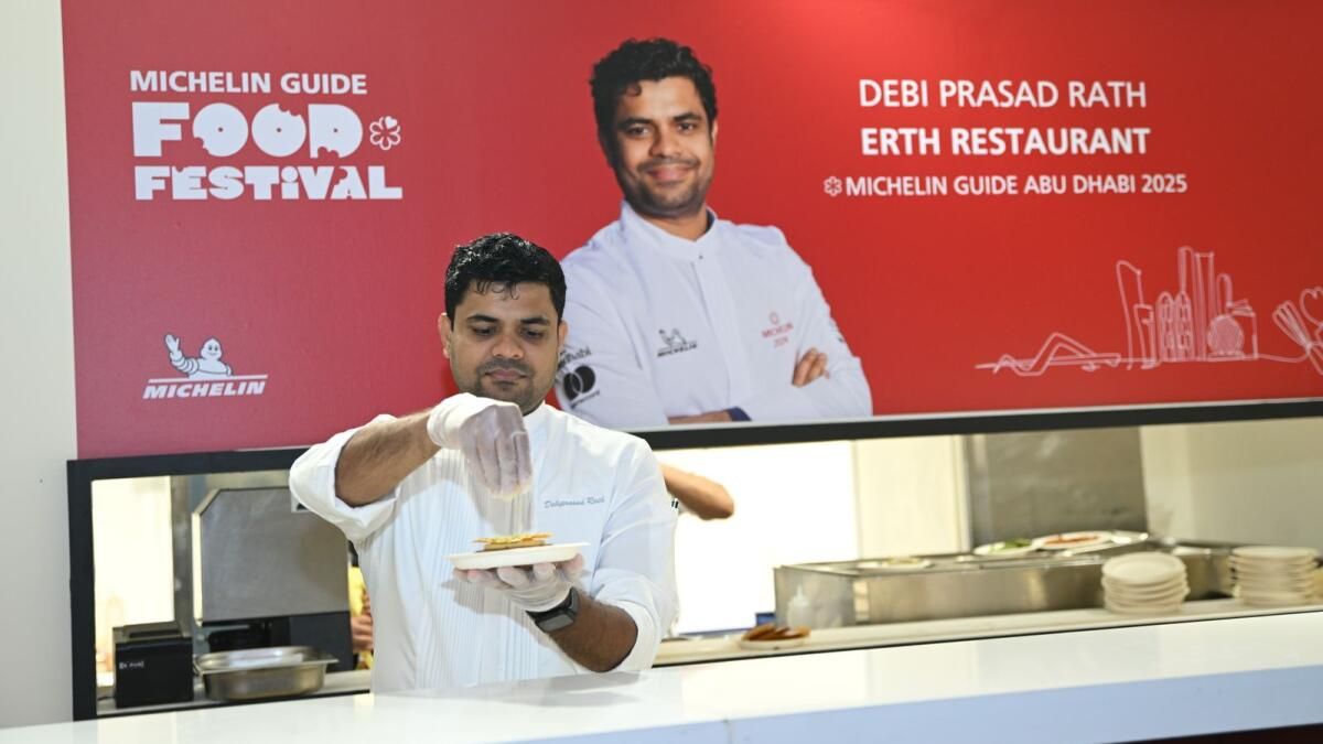 Gelenekten Michelin'e: Bu BAE Şefi Emirlik Mutfağını Kaliteli Bir Yemek Deneyimi için Nasıl Uyarlıyor?