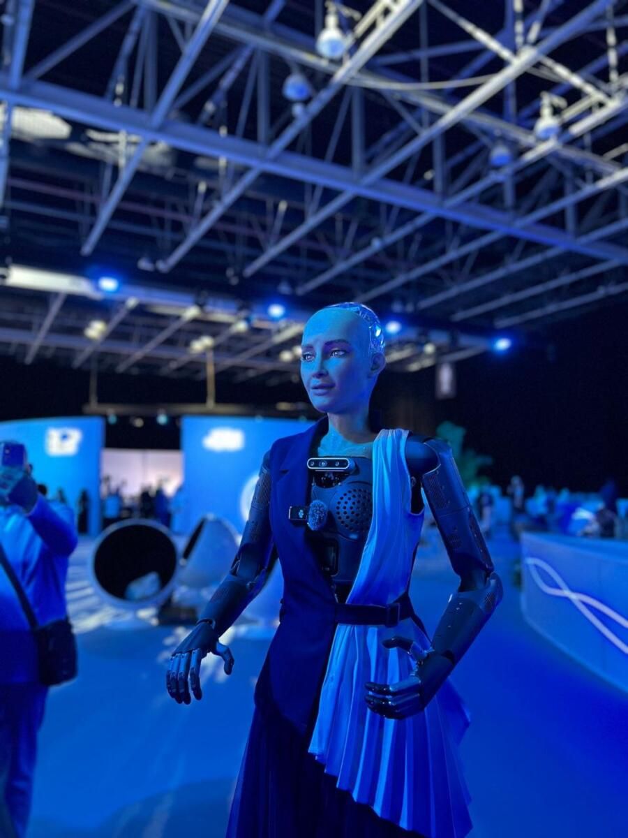 Dubai: İnsanlar Robotlardan Korkmamalı, Diyor Yapay Zeka Destekli insansı Sophia