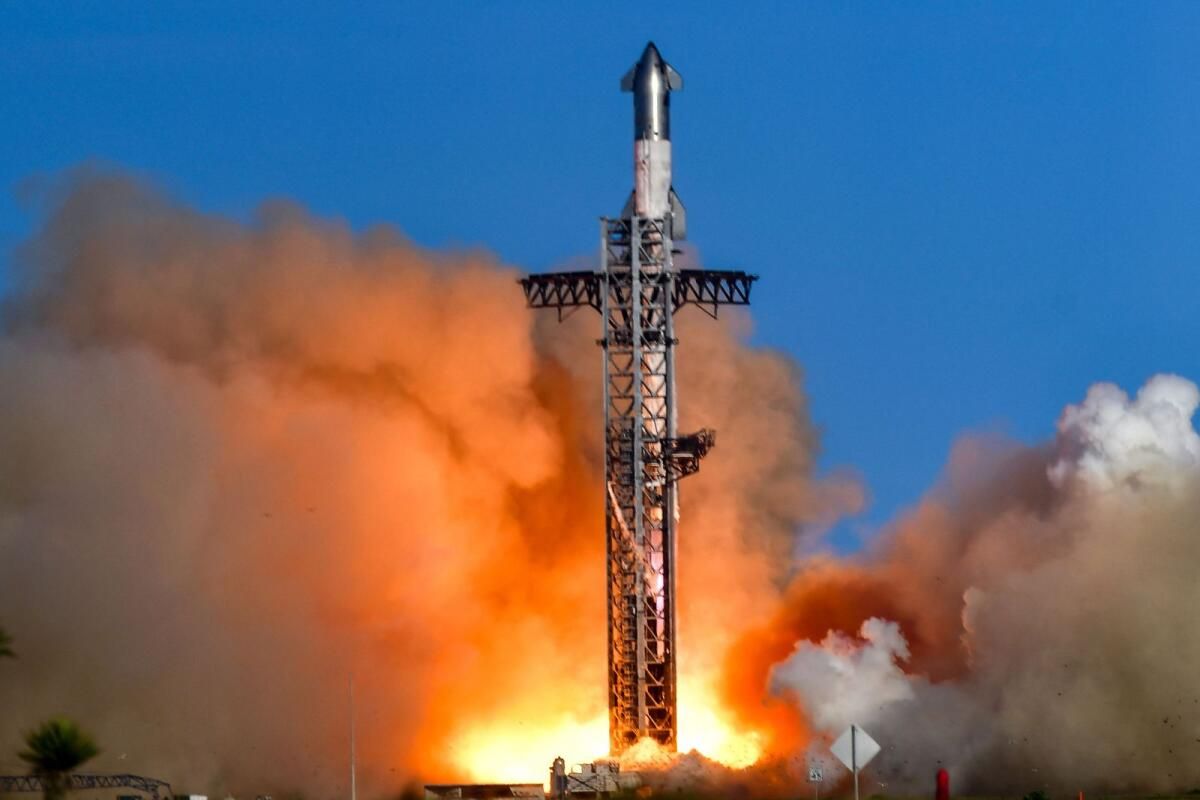 Spacex, Trump'ın İzlediği Gibi Yıldız Gemisi Güçlendirici Yakalamayı Tekrarlayamıyor